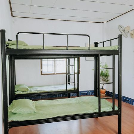 Positive Energy Homestay And Guide In Chiangkhan Chiang Khan Bagian luar foto